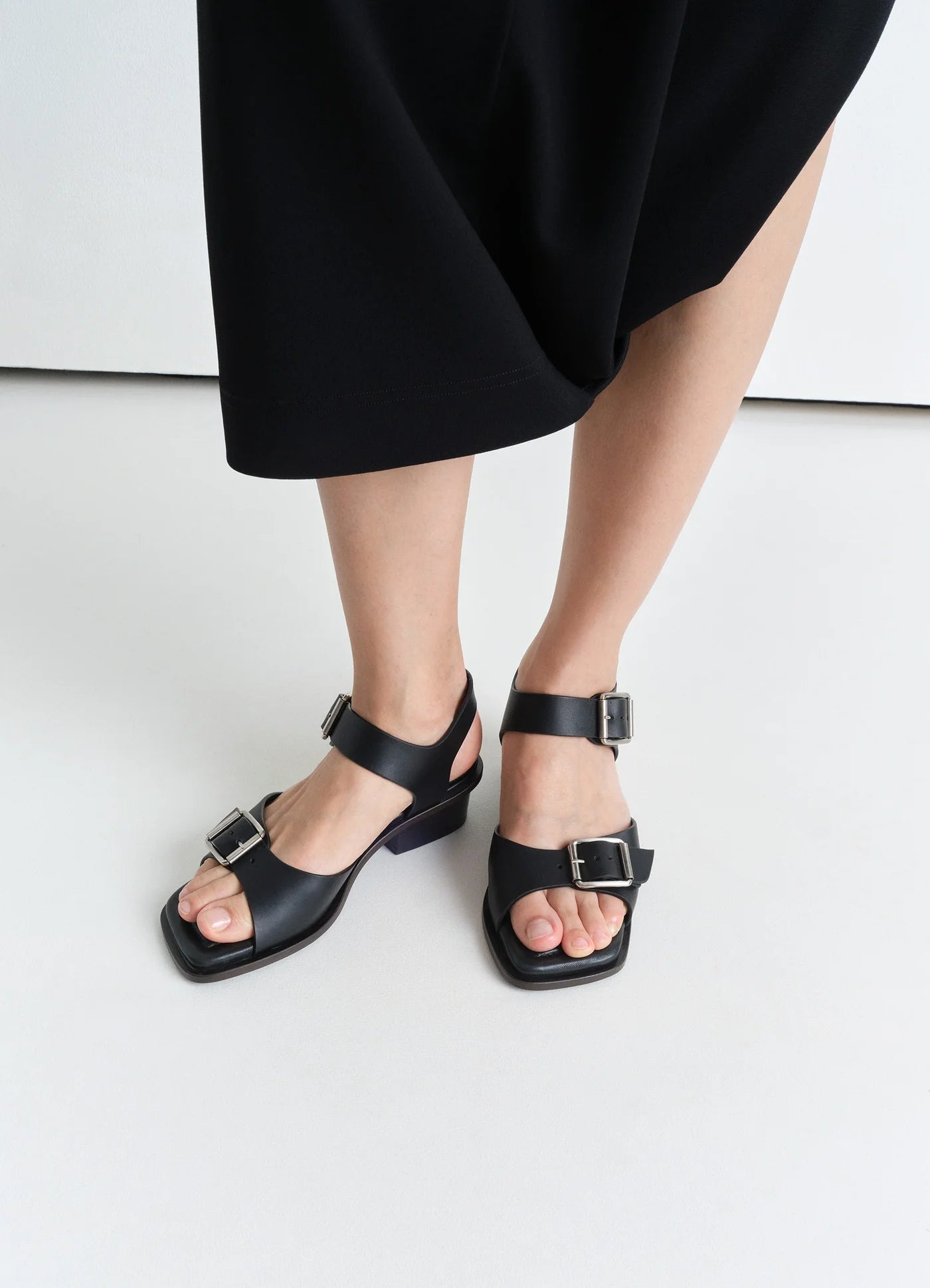 LEMAIRE SQUARE HEELED SANDALS ルメール Square Heeled Sandals With Straps in Black