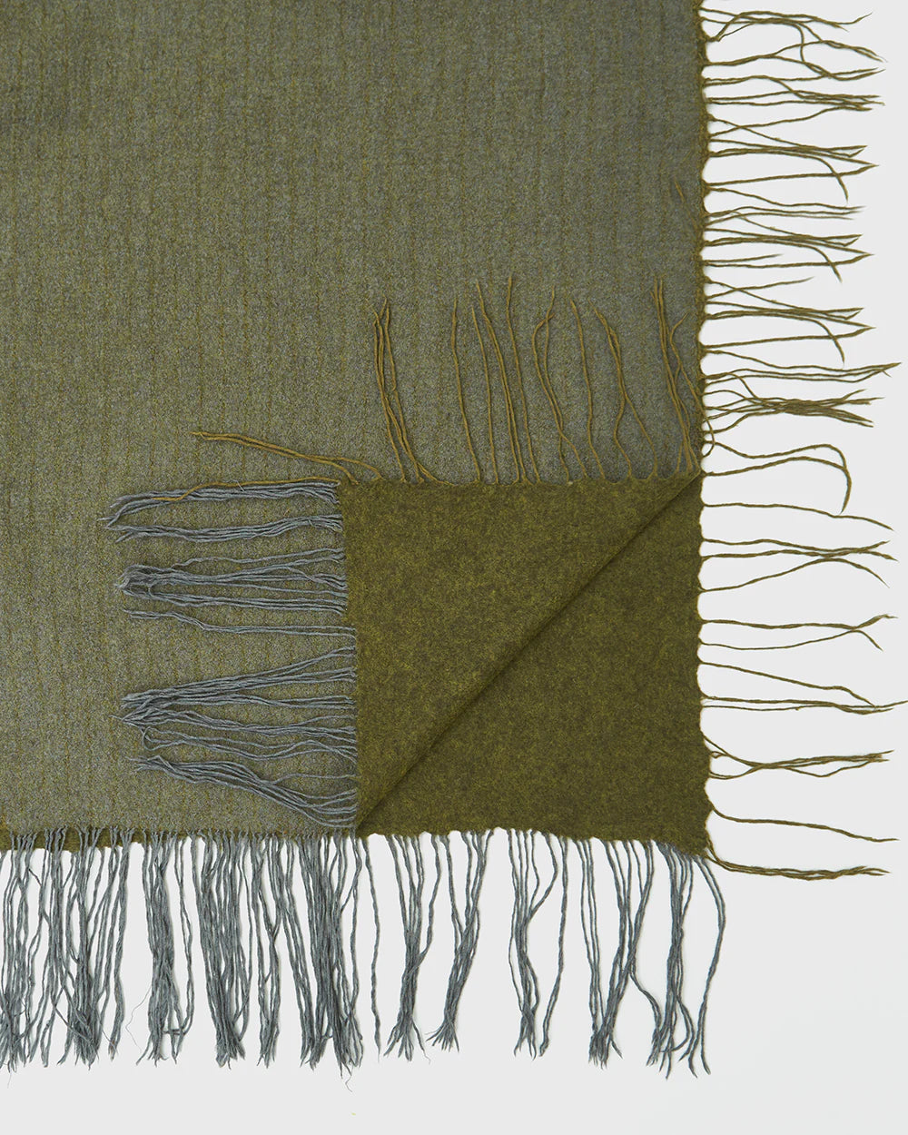 Overfelt Stone Throw