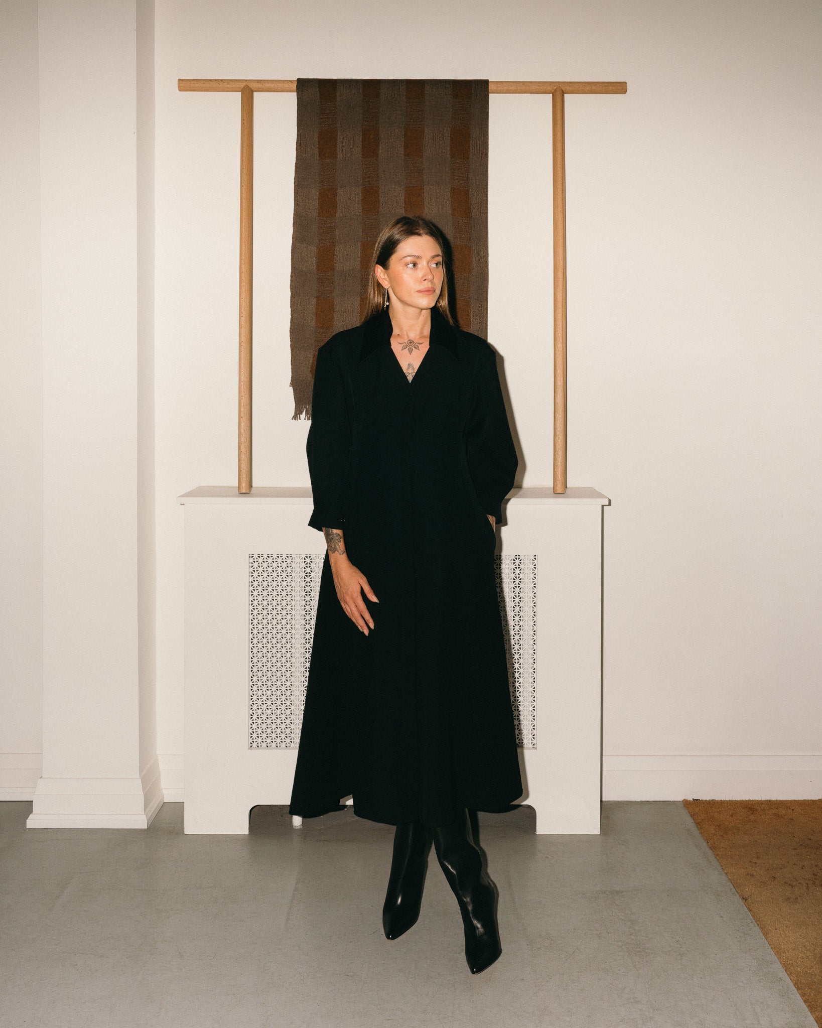 Long Dress with Collar (Black)