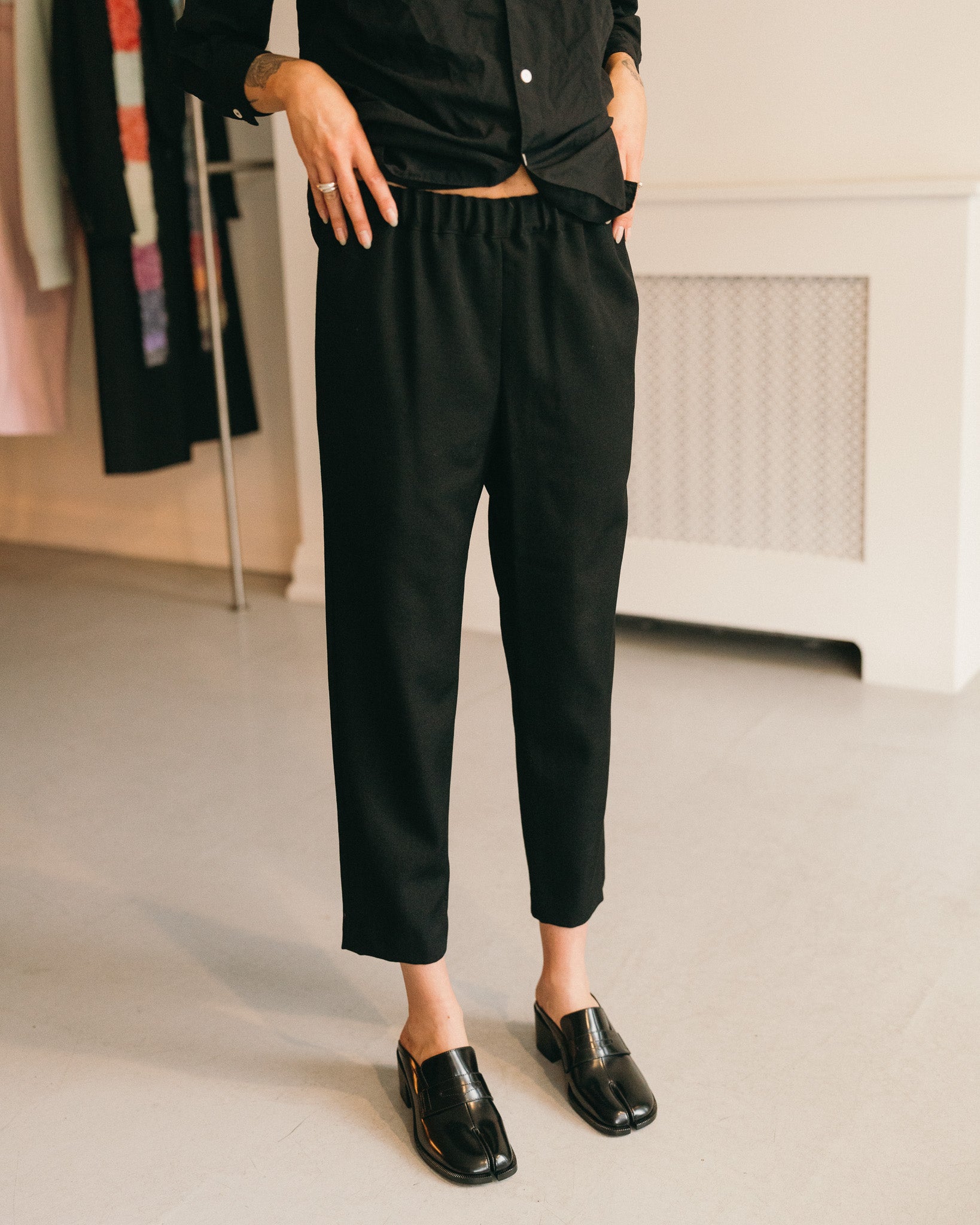 Tapered Wool Pants (Black)