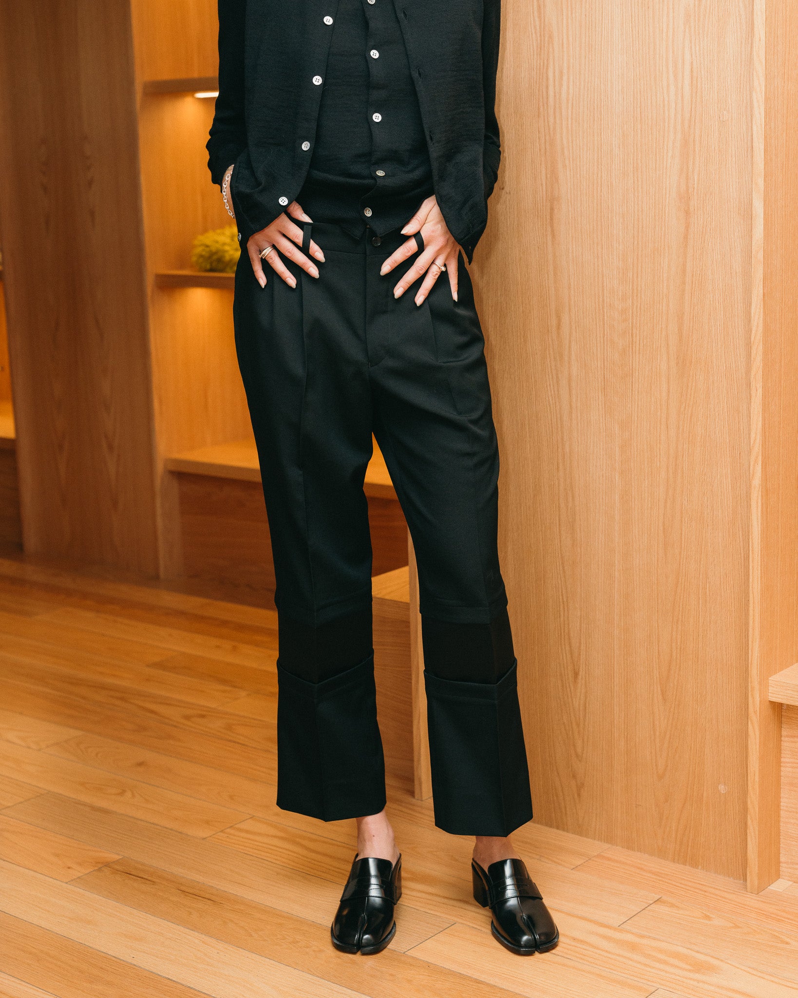 Pleated Panelled Pants (Black)