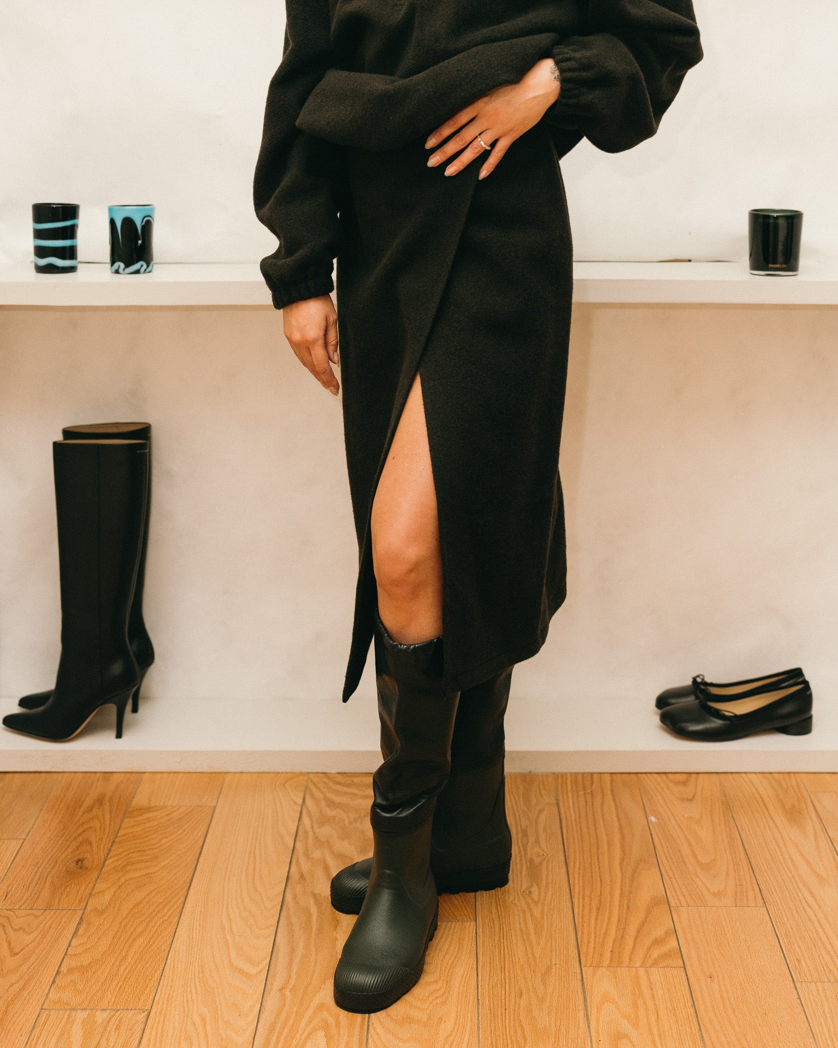 Tourbe Fleece Wrap Skirt (Black)