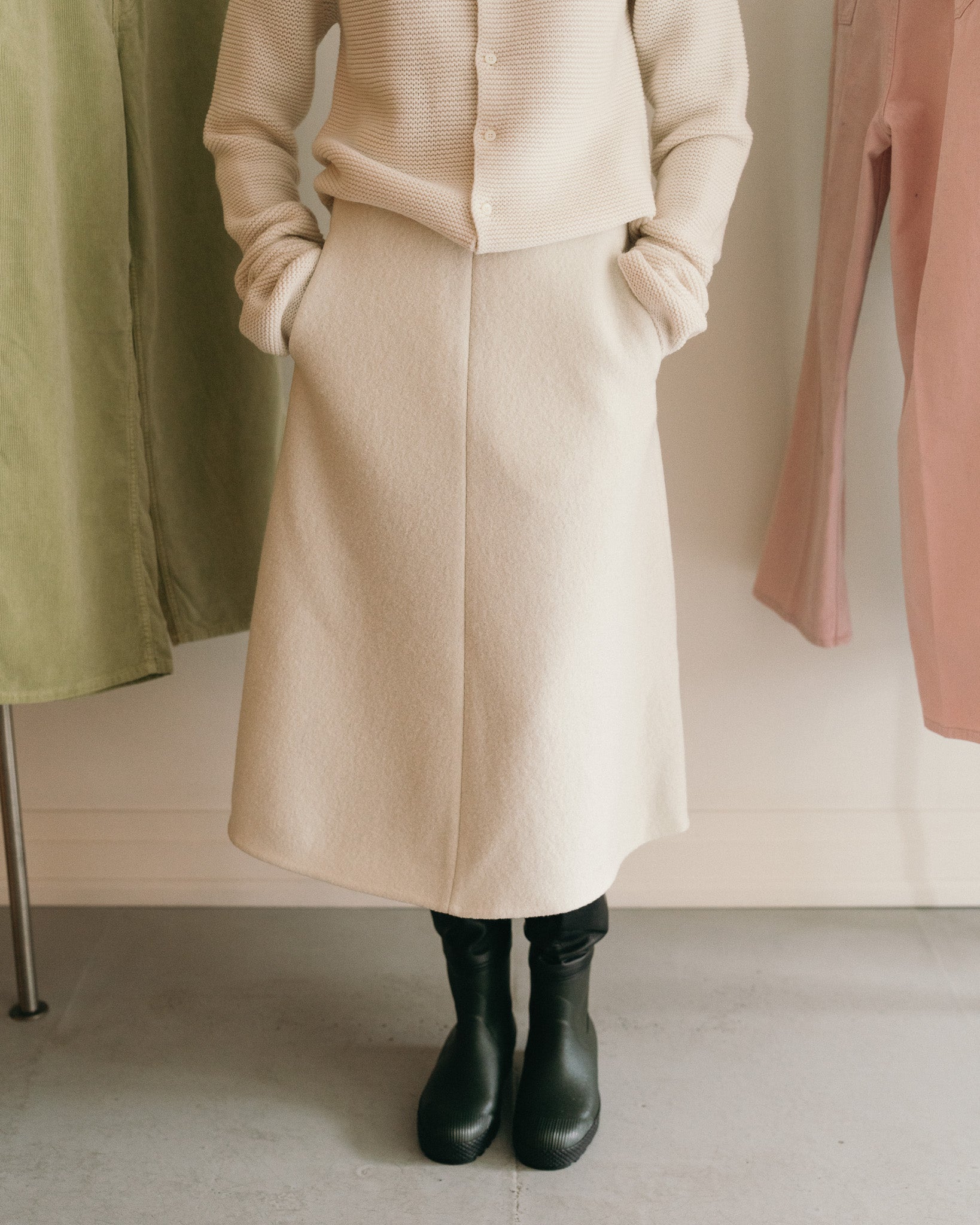 Walker Mid Skirt (White)