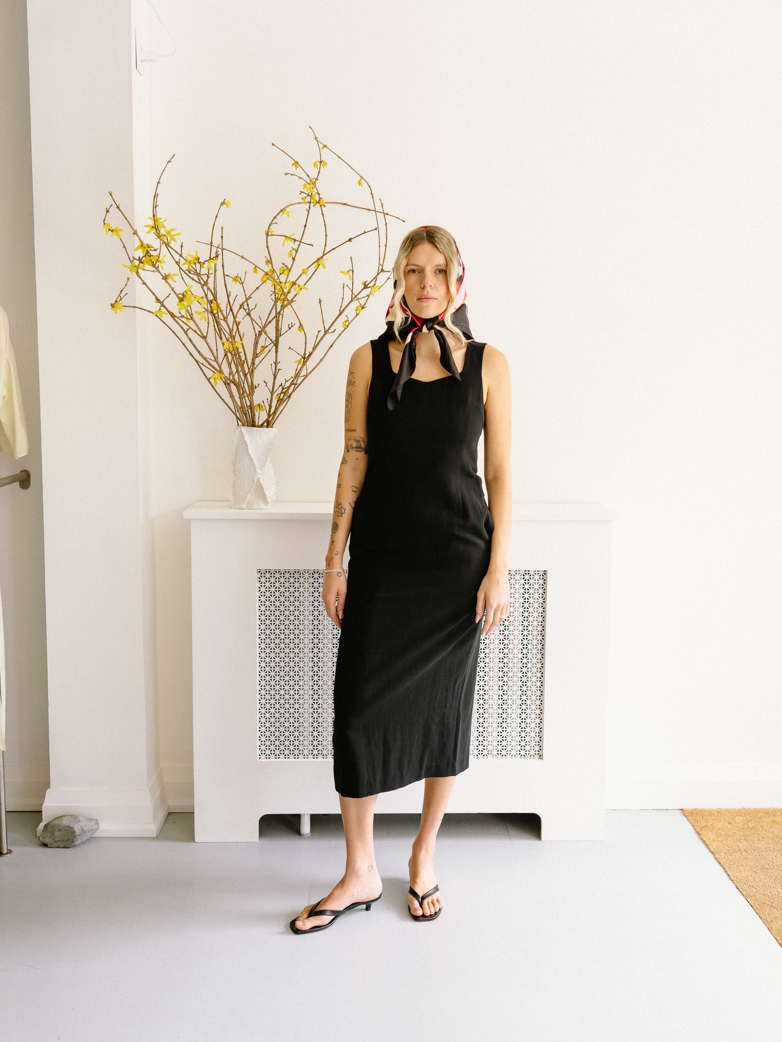 Hard Twist Cotton Linen Gabardine Dress (Black)