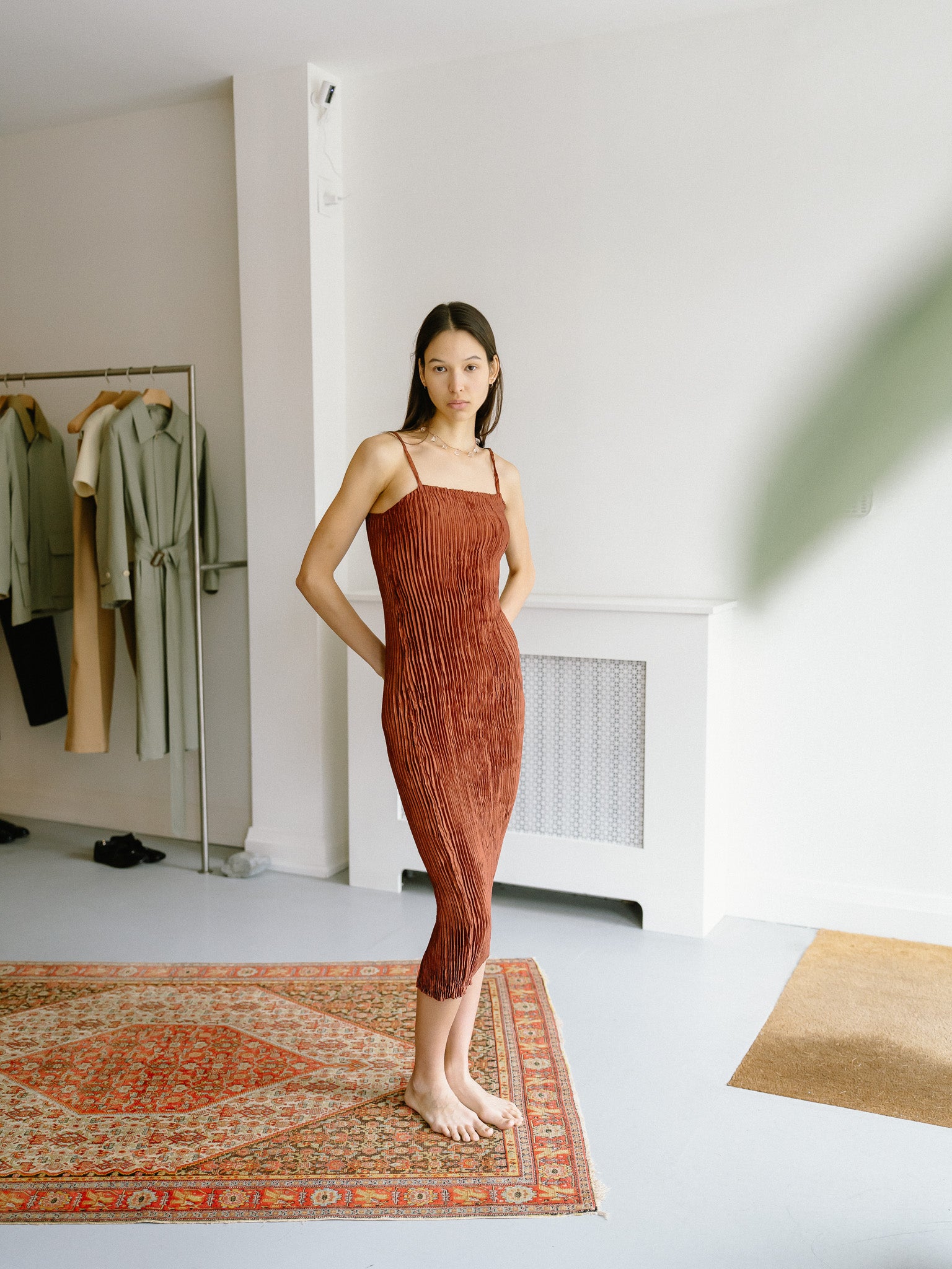 Plissé Silk Tube Long Dress (Mahogany)