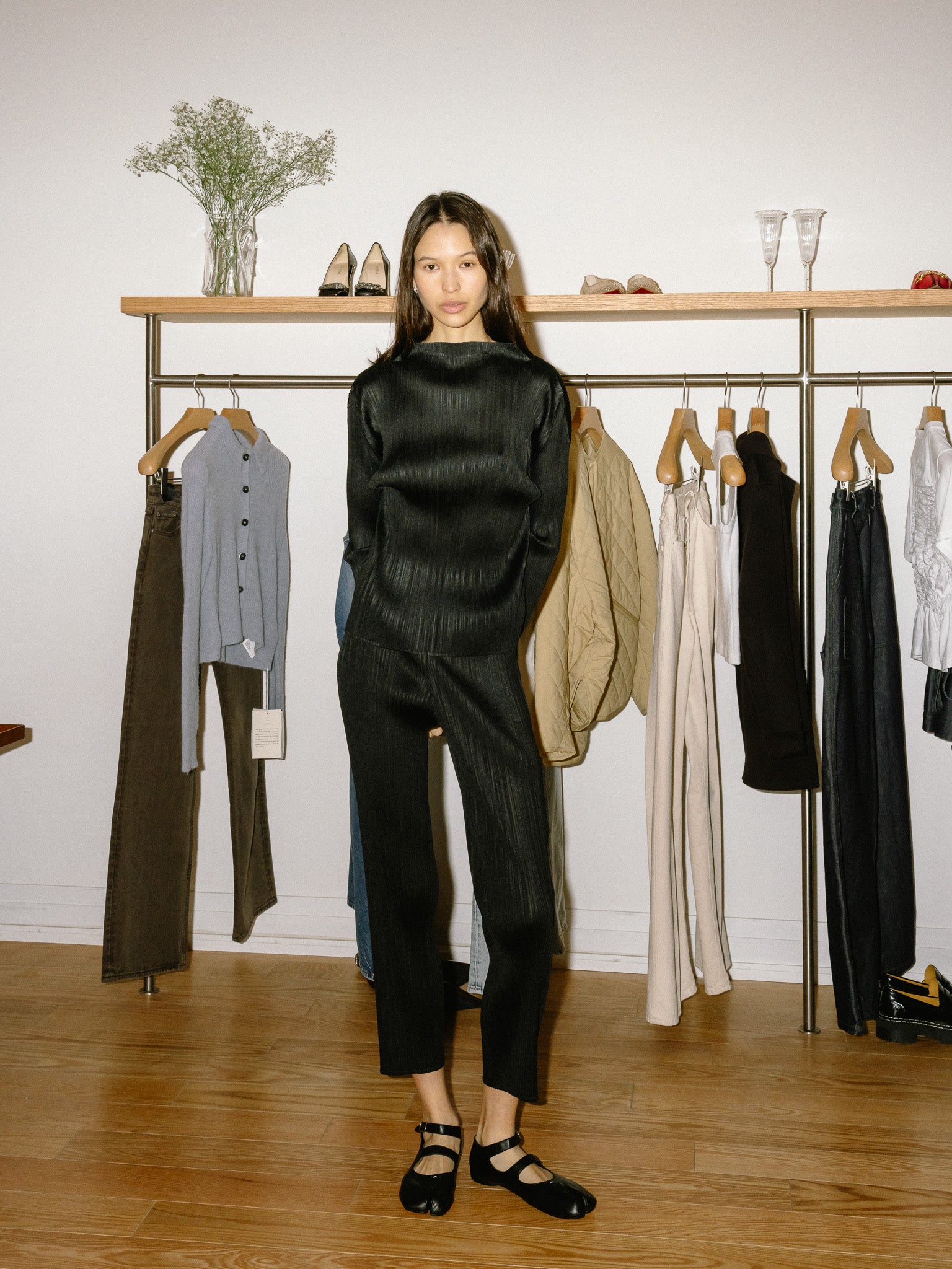 Pleated Pullover (Black)