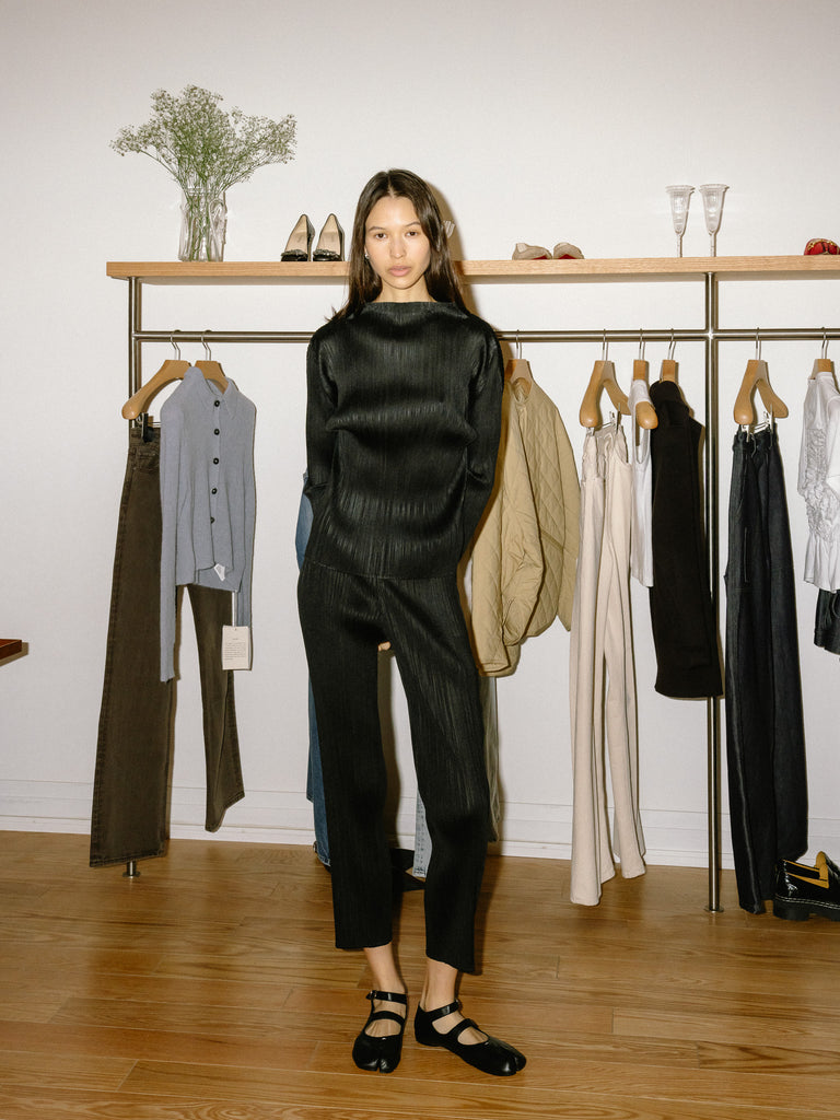 Tapered Pleated Pants (Black)