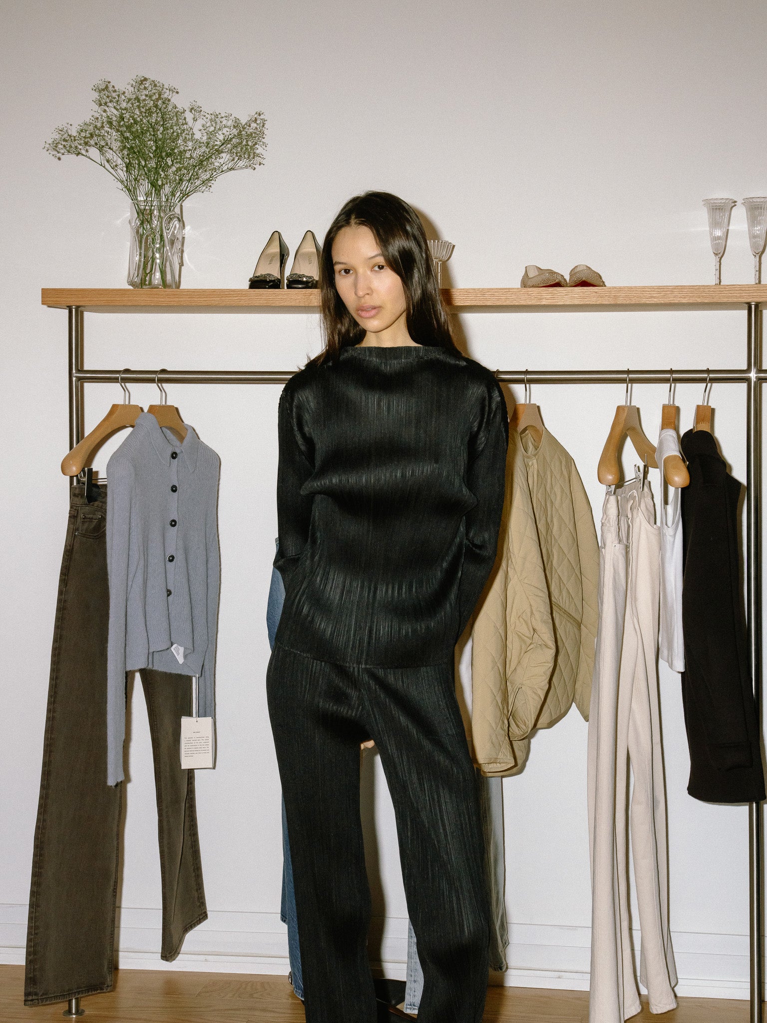 Pleated Pullover (Black)