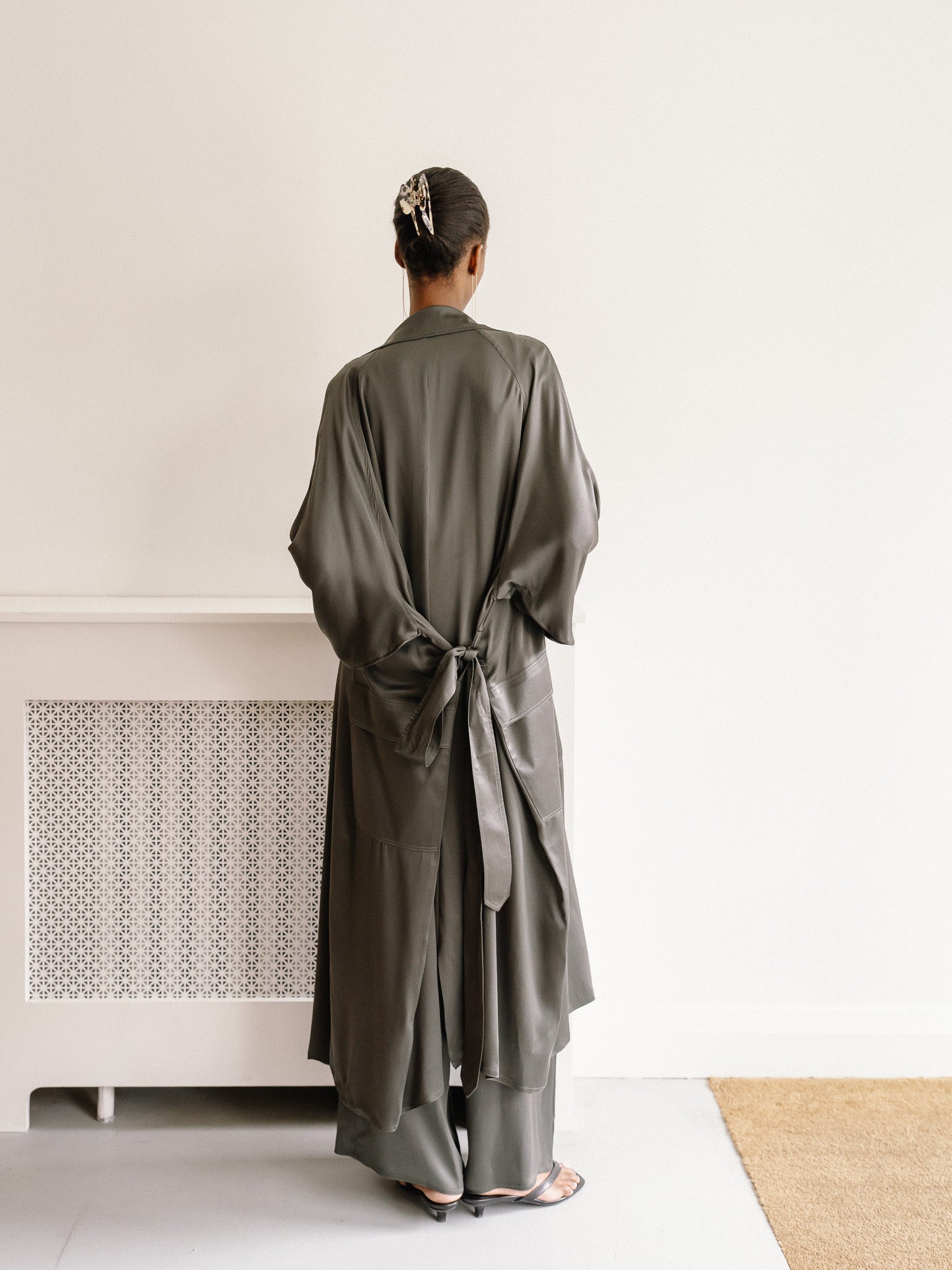 Oversized Trench Coat Crepe Satin (Stone)